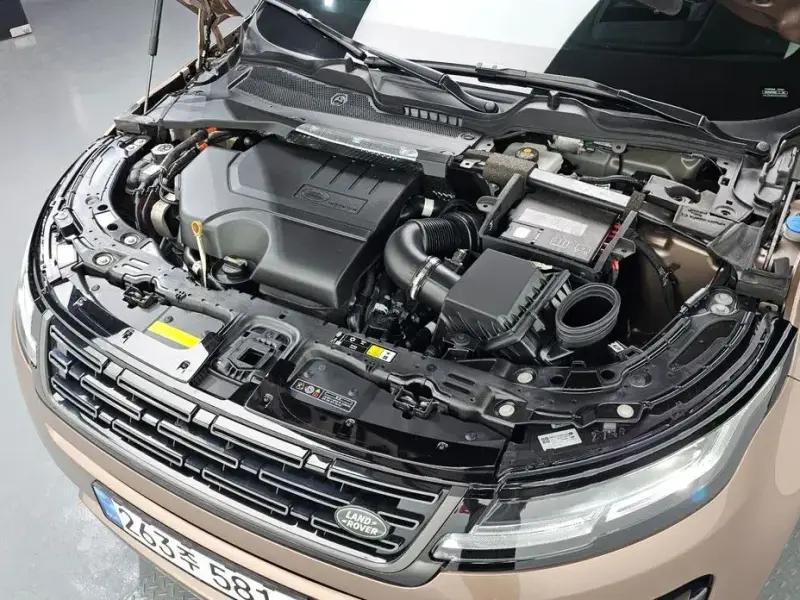 2025 Land Rover Range Rover Evoque с пробегом 8 361 км