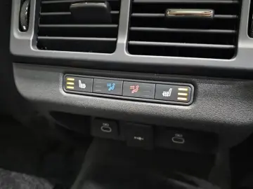 2025 Land Rover Range Rover Evoque с пробегом 8 361 км