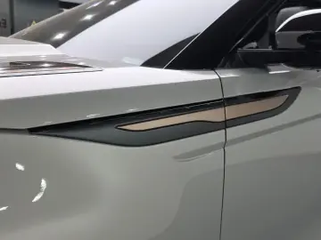 2025 Land Rover Range Rover Evoque с пробегом 3 458 км