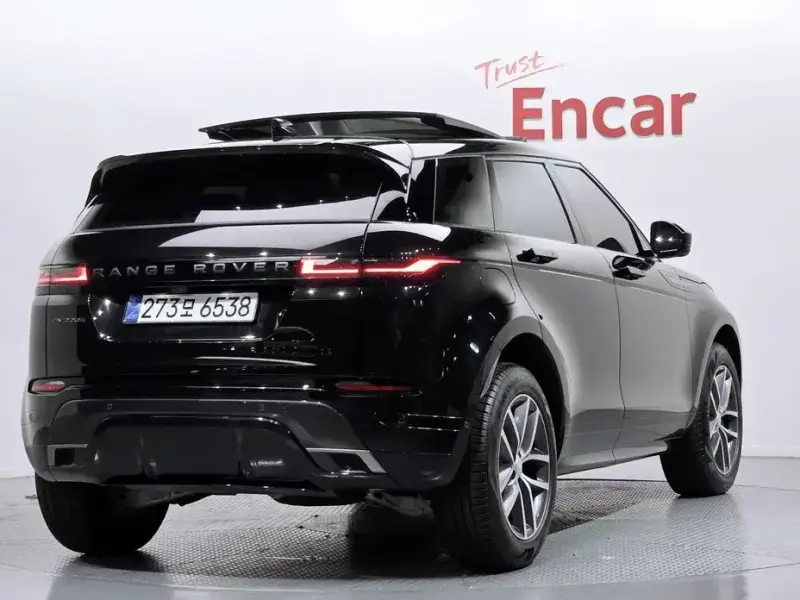 2025 Land Rover Range Rover Evoque с пробегом 9 741 км