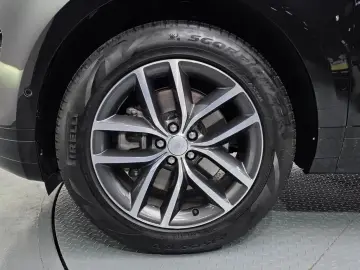 2025 Land Rover Range Rover Evoque с пробегом 9 741 км
