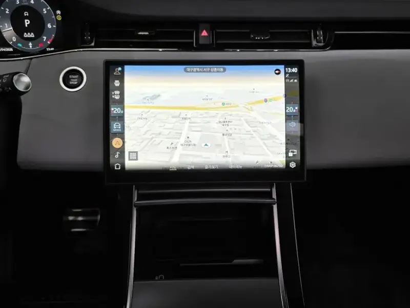 2025 Land Rover Range Rover Evoque с пробегом 9 741 км