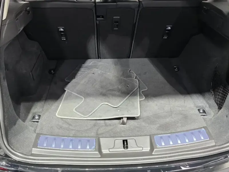 2025 Land Rover Range Rover Evoque с пробегом 9 741 км
