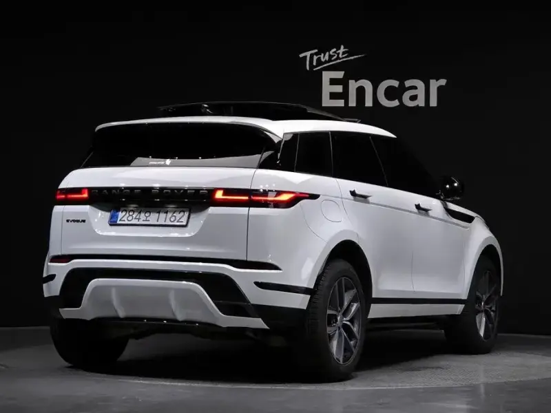 2025 Land Rover Range Rover Evoque с пробегом 9 344 км