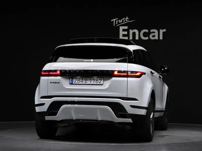 2025 Land Rover Range Rover Evoque с пробегом 9 344 км