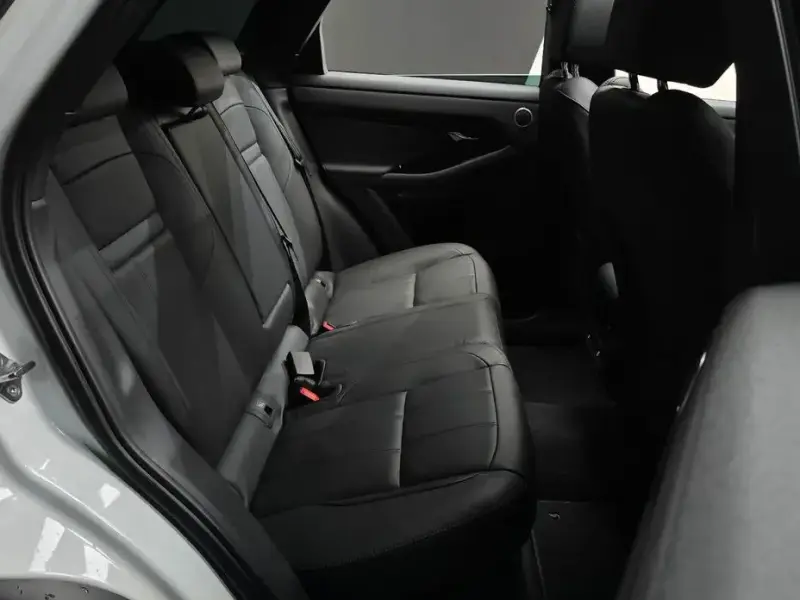 2025 Land Rover Range Rover Evoque с пробегом 9 344 км