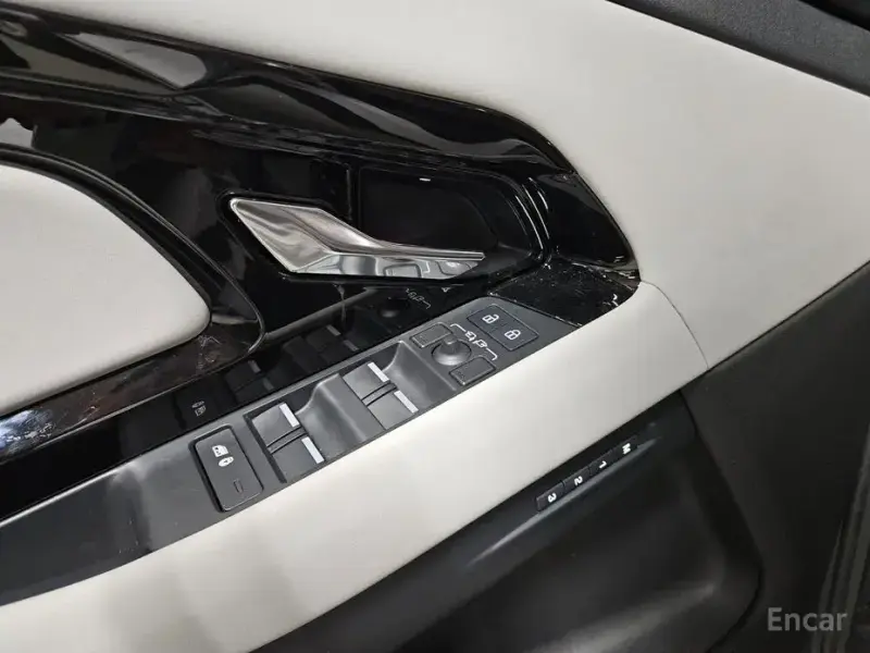 2024 Land Rover Range Rover Evoque с пробегом 23 500 км