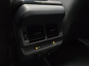 2025 Land Rover Range Rover Evoque с пробегом 9 344 км