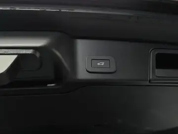 2025 Land Rover Range Rover Evoque с пробегом 9 344 км