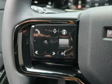 2025 Land Rover Range Rover Evoque с пробегом 9 344 км