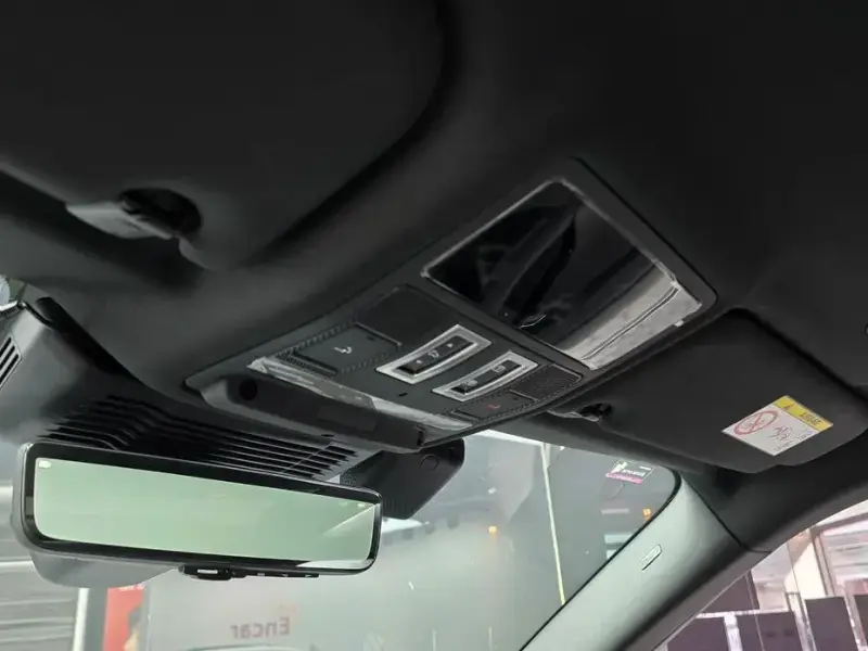 2025 Land Rover Range Rover Evoque с пробегом 9 344 км