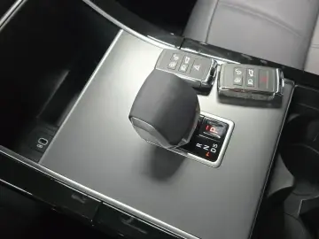 2024 Land Rover Range Rover Evoque с пробегом 9 390 км