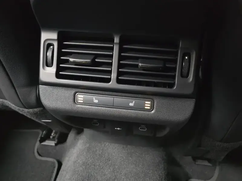 2024 Land Rover Range Rover Evoque с пробегом 9 390 км