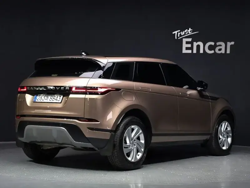2025 Land Rover Range Rover Evoque с пробегом 12 065 км