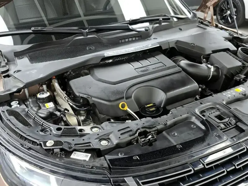 2025 Land Rover Range Rover Evoque с пробегом 12 065 км