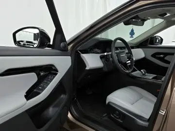 2025 Land Rover Range Rover Evoque с пробегом 12 065 км