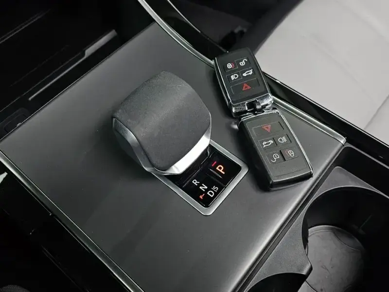 2025 Land Rover Range Rover Evoque с пробегом 1 096 км