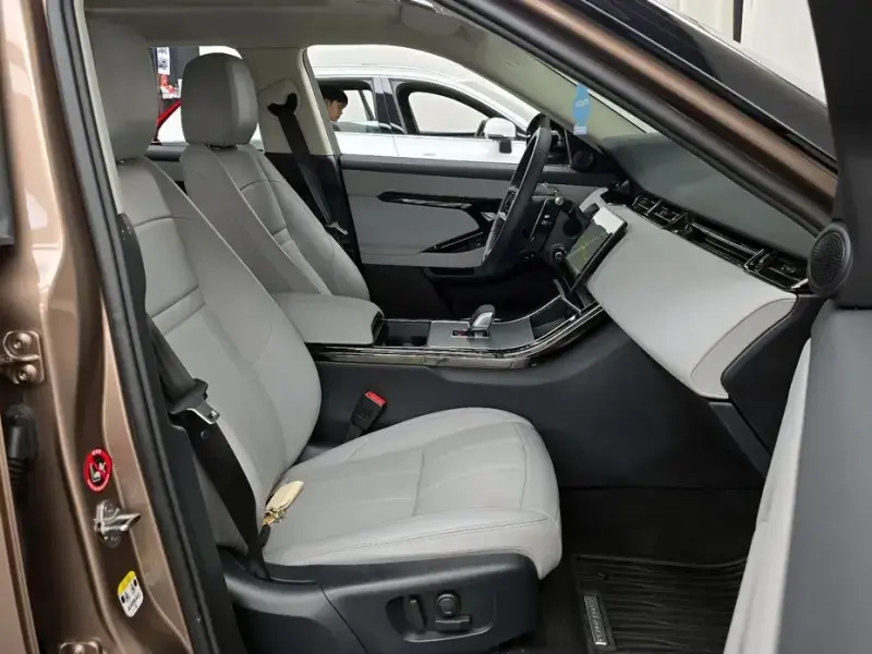 2025 Land Rover Range Rover Evoque с пробегом 12 065 км
