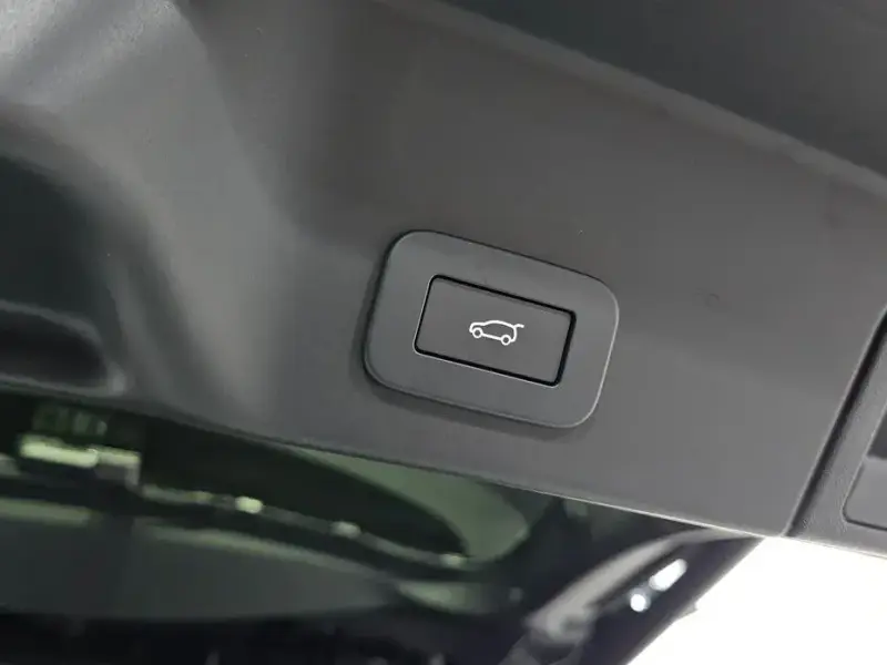 2025 Land Rover Range Rover Evoque с пробегом 1 096 км