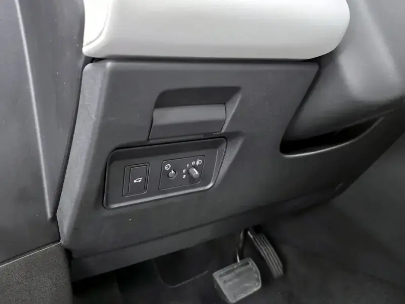 2025 Land Rover Range Rover Evoque с пробегом 12 065 км