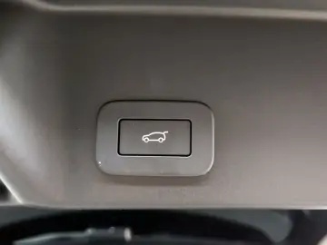 2025 Land Rover Range Rover Evoque с пробегом 12 065 км