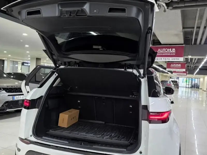 2025 Land Rover Range Rover Evoque с пробегом 16 800 км