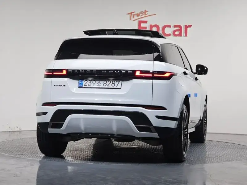 2024 Land Rover Range Rover Evoque с пробегом 28 813 км