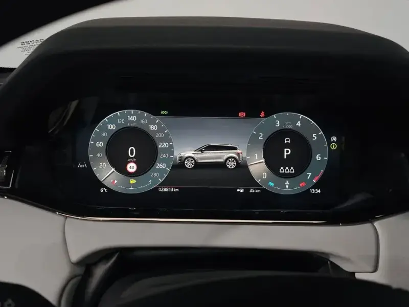 2024 Land Rover Range Rover Evoque с пробегом 28 813 км