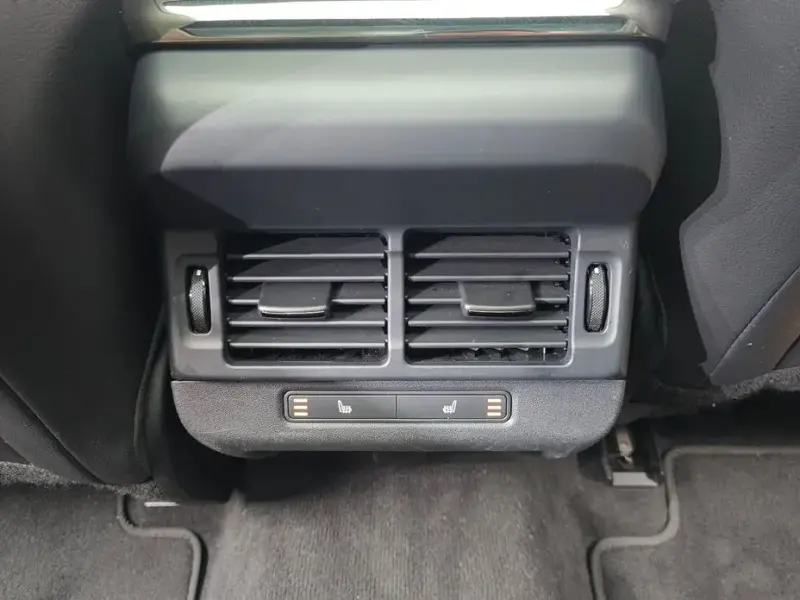 2024 Land Rover Range Rover Evoque с пробегом 28 813 км