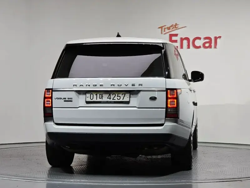 2017 Land Rover Range Rover с пробегом 148 709 км