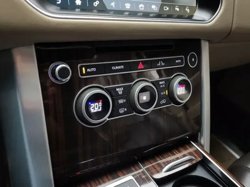 2017 Land Rover Range Rover с пробегом 180 102 км