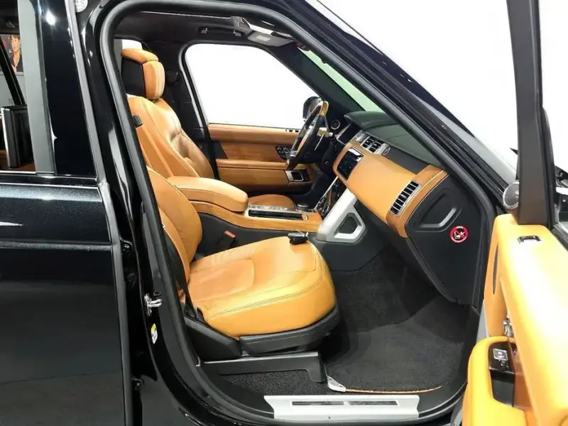 2020 Land Rover Range Rover с пробегом 130 247 км