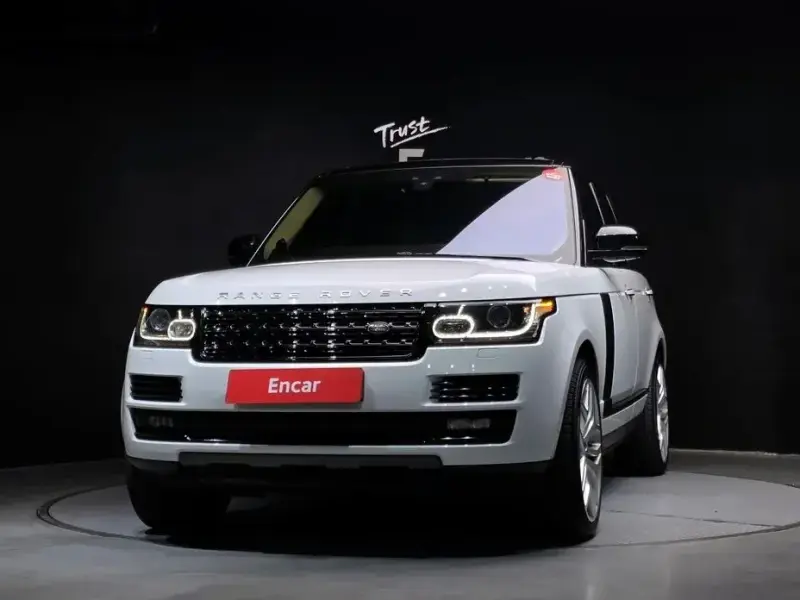 2017 Land Rover Range Rover с пробегом 132 521 км