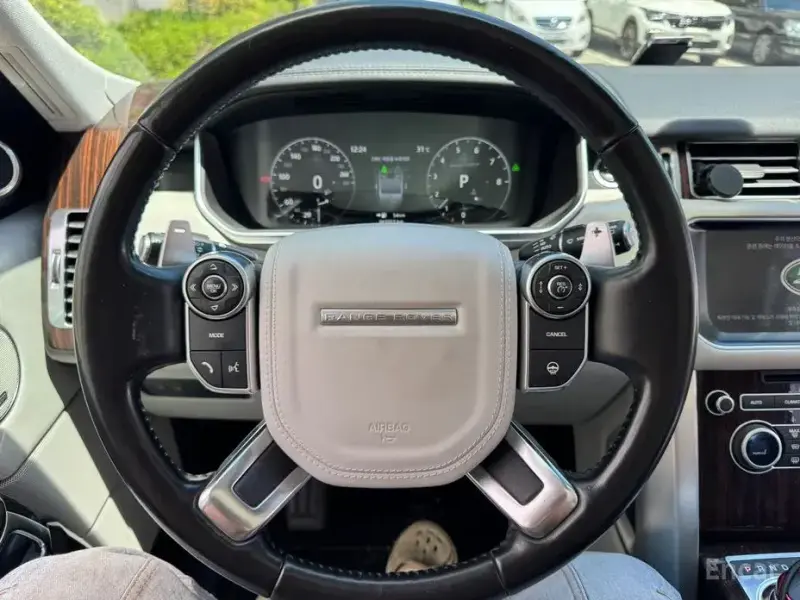 2017 Land Rover Range Rover с пробегом 63 388 км