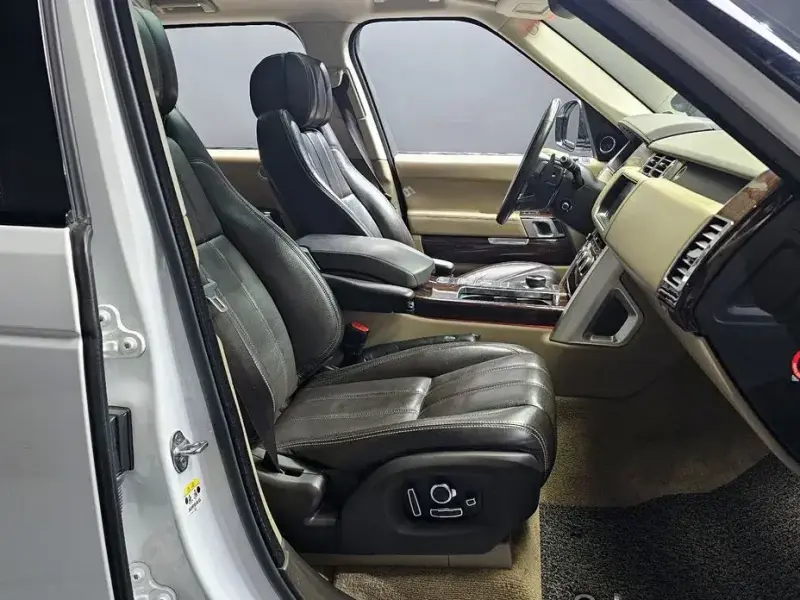 2017 Land Rover Range Rover с пробегом 132 521 км