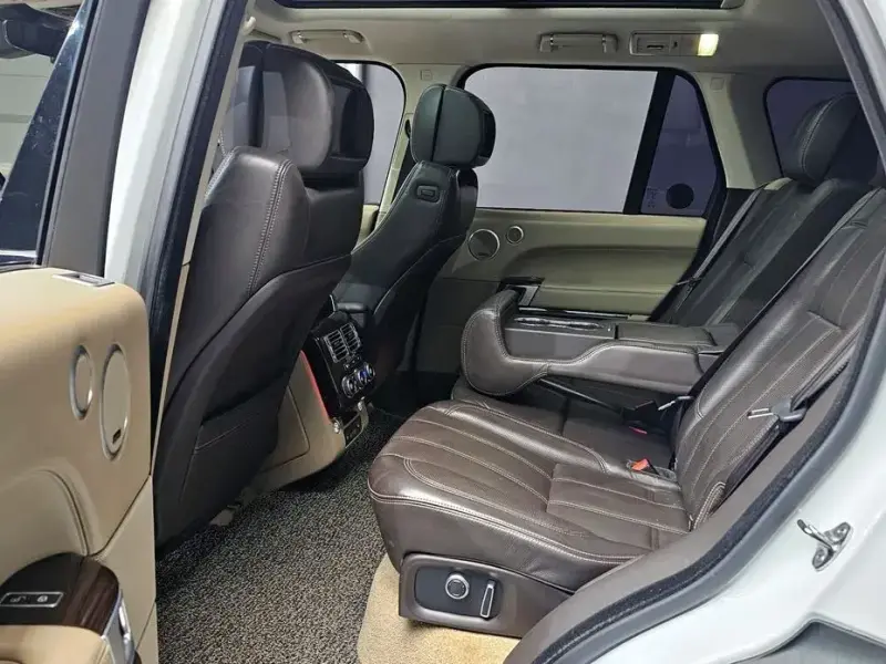 2017 Land Rover Range Rover с пробегом 132 521 км