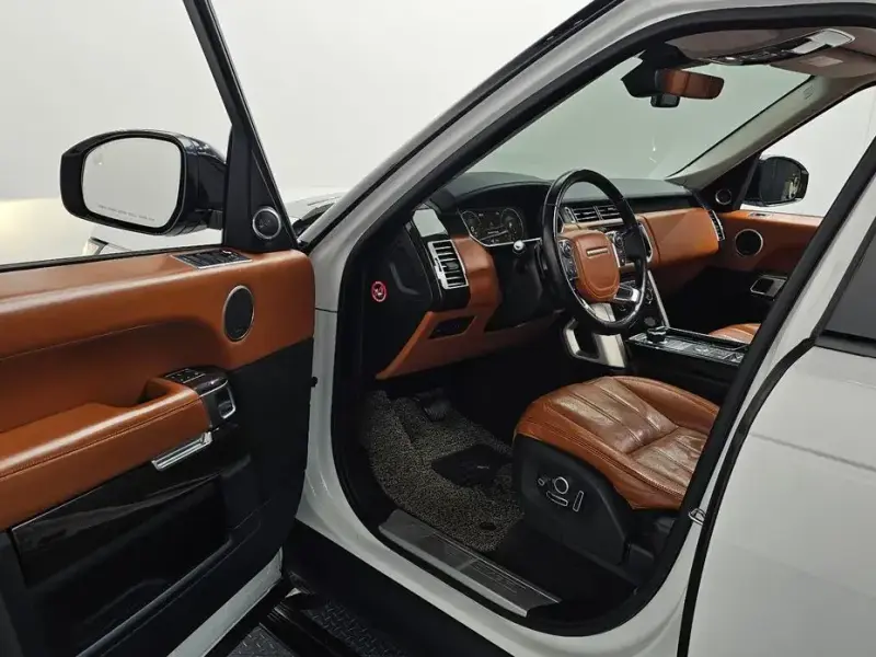 2017 Land Rover Range Rover с пробегом 144 621 км