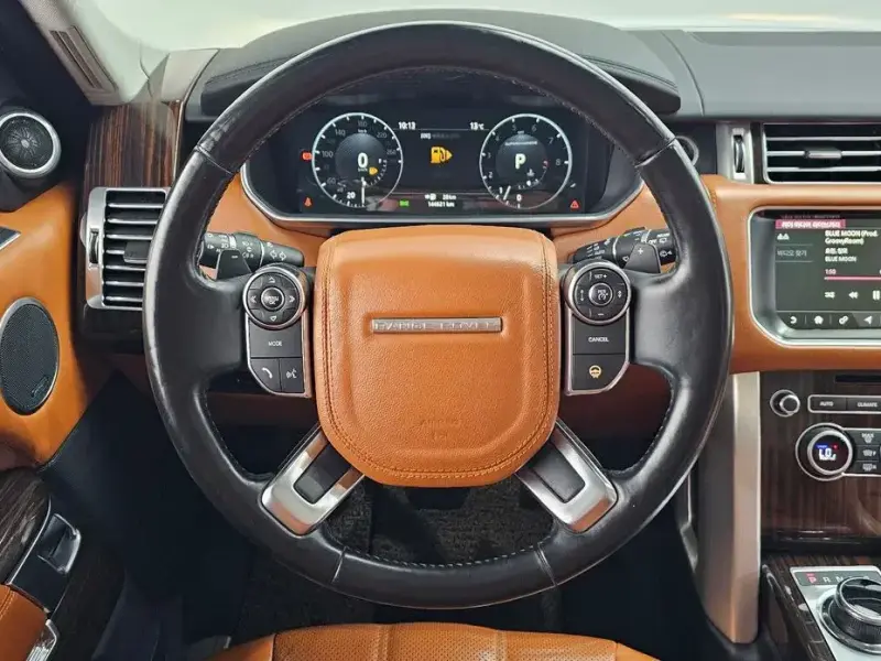 2017 Land Rover Range Rover с пробегом 144 621 км
