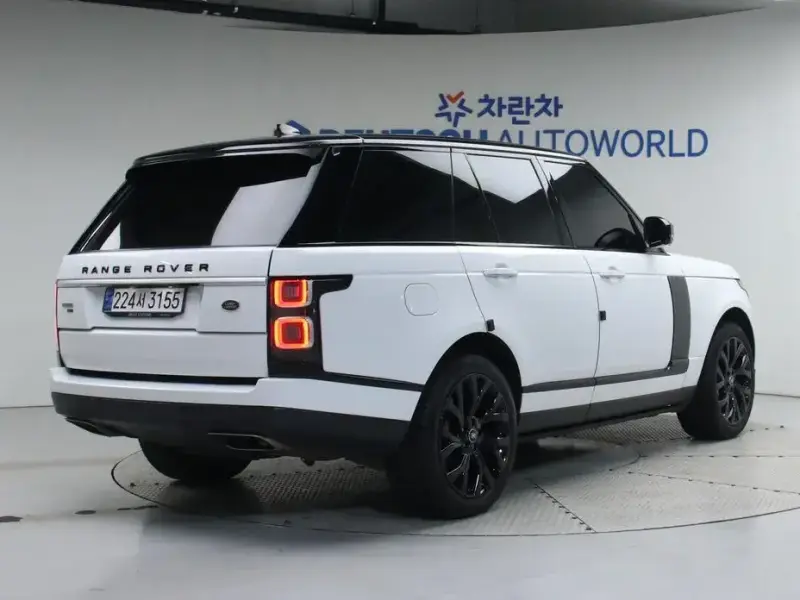 2022 Land Rover Range Rover с пробегом 56 765 км
