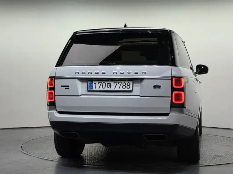 2021 Land Rover Range Rover с пробегом 112 676 км