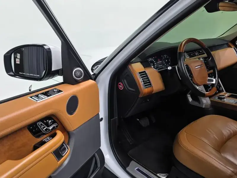 2021 Land Rover Range Rover с пробегом 112 676 км
