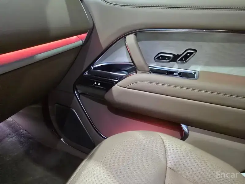 2024 Land Rover Range Rover с пробегом 5 678 км