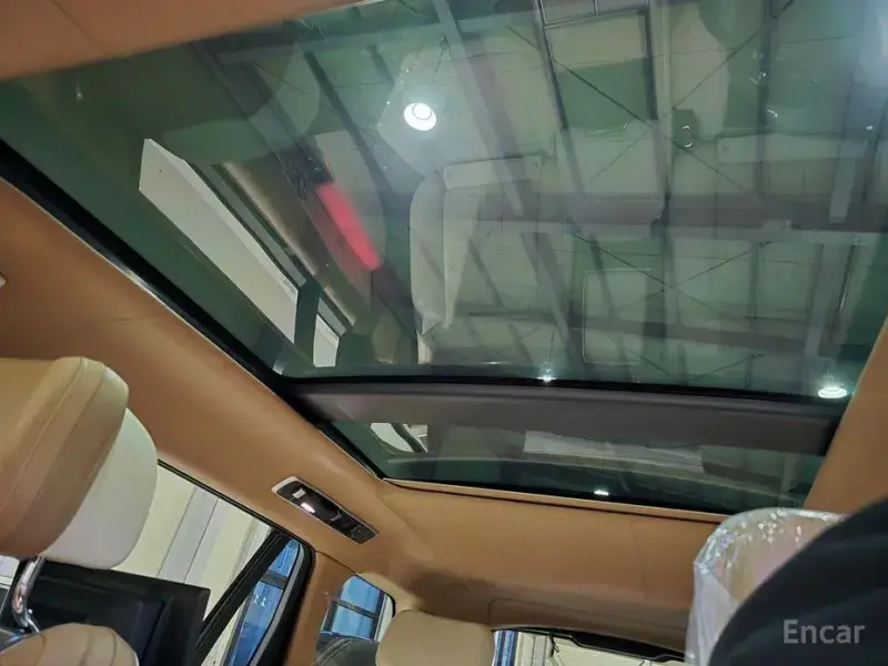 2024 Land Rover Range Rover с пробегом 5 678 км