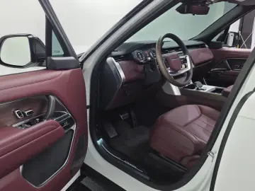 2025 Land Rover Range Rover с пробегом 2 322 км