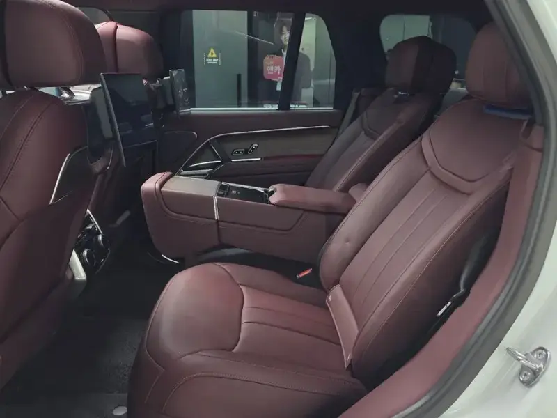 2025 Land Rover Range Rover с пробегом 2 322 км