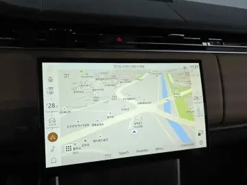 2024 Land Rover Range Rover с пробегом 12 677 км