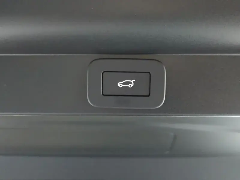 2024 Land Rover Range Rover с пробегом 12 677 км