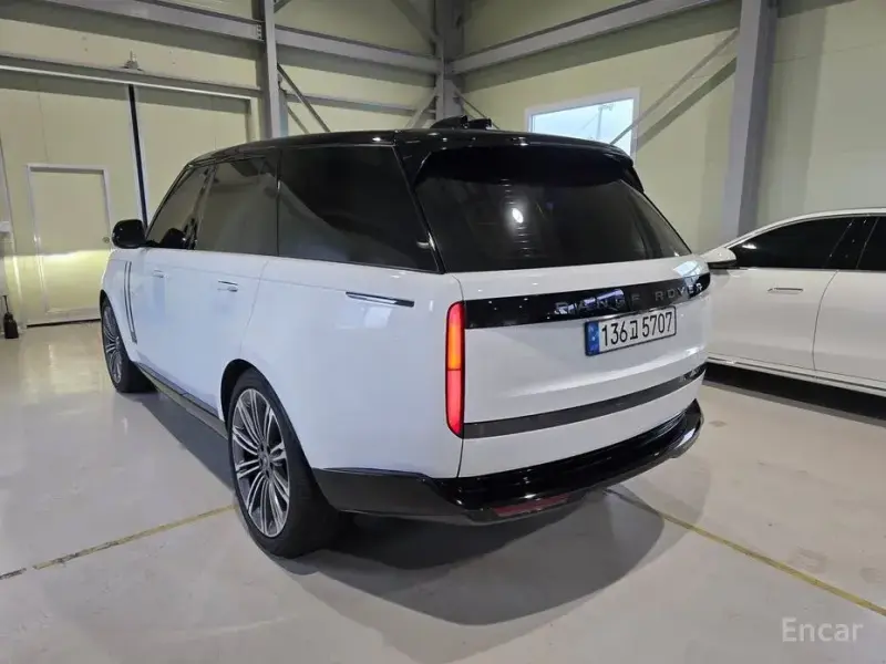 2024 Land Rover Range Rover с пробегом 23 431 км