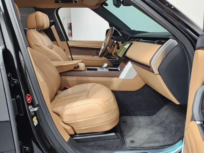 2024 Land Rover Range Rover с пробегом 15 870 км