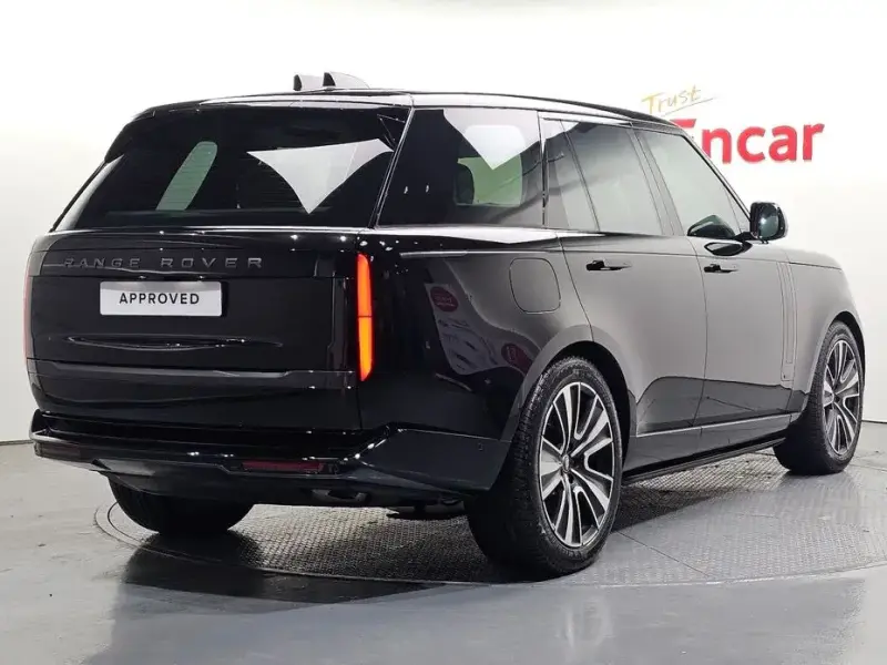 2025 Land Rover Range Rover с пробегом 2 275 км